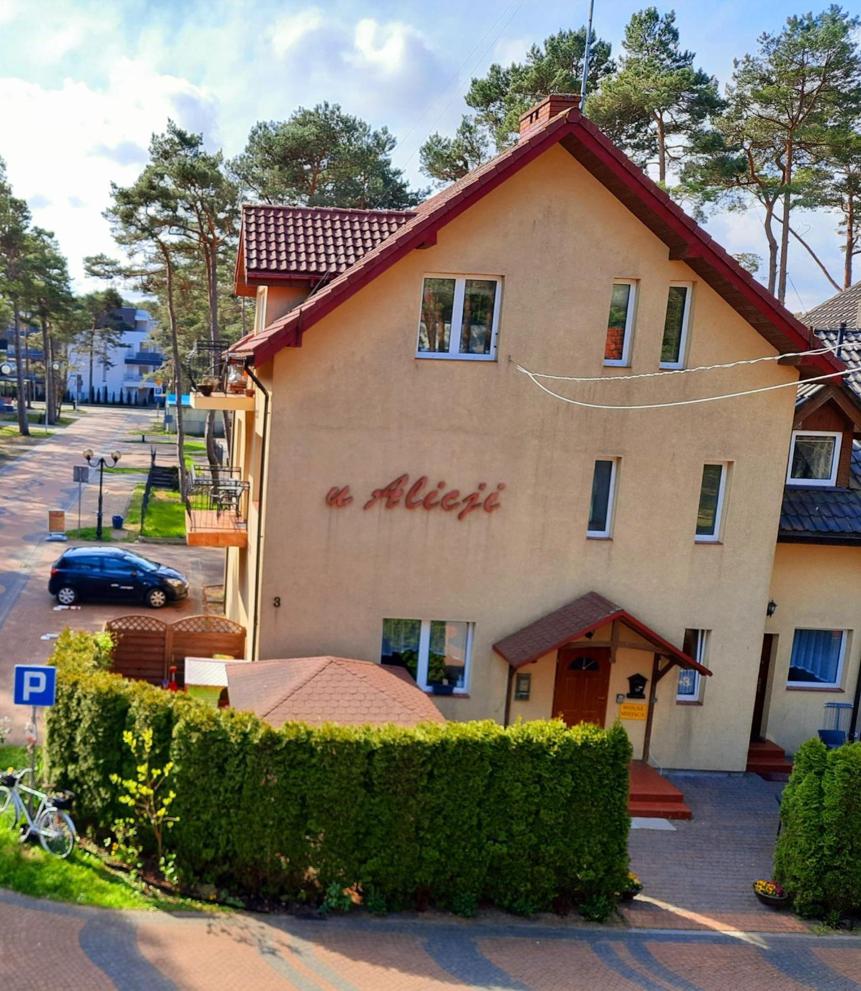 Dom Goscinny U Alicji Pogorzelica  Exteriör bild